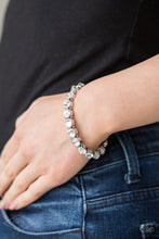 Load image into Gallery viewer, š§”Paparazziš§” Sugar-Coated Sparkle š§”White