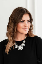 Load image into Gallery viewer, š§”Paparazziš§”Global Glamourš§”Whiteš§”