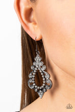 Load image into Gallery viewer, 🧡Paparazzi🧡Fit for a DIVA🧡Black🧡Earring
