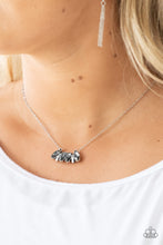 Load image into Gallery viewer, 🧡Paparazzi🧡Deco Decadence🧡Silver🧡
