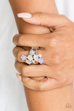 Load image into Gallery viewer, Paparazzi Daisy Delight - Purple
