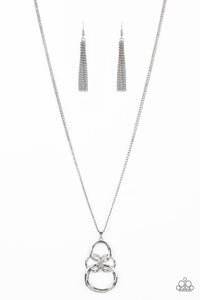 Paparazzi  Courageous Contour - Silver