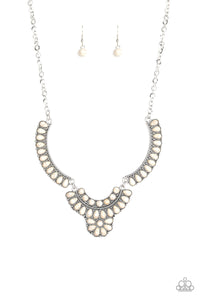 Paparazzi Omega Oasis - White