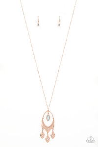 Paparazzi Royal Iridescence - Rose Gold