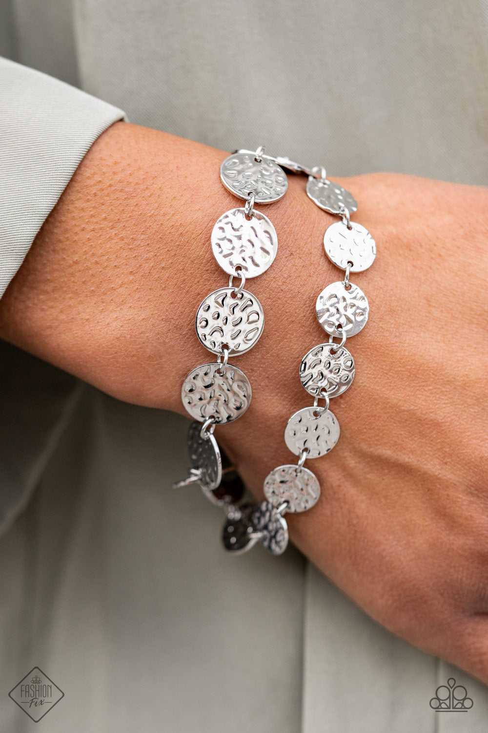 Paparazzi Rooted To The SPOTLIGHT - Silver