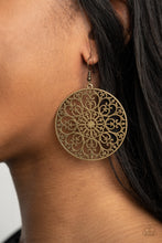 Load image into Gallery viewer, Paparazzi Make A MANDALA Out Of You - Brass

