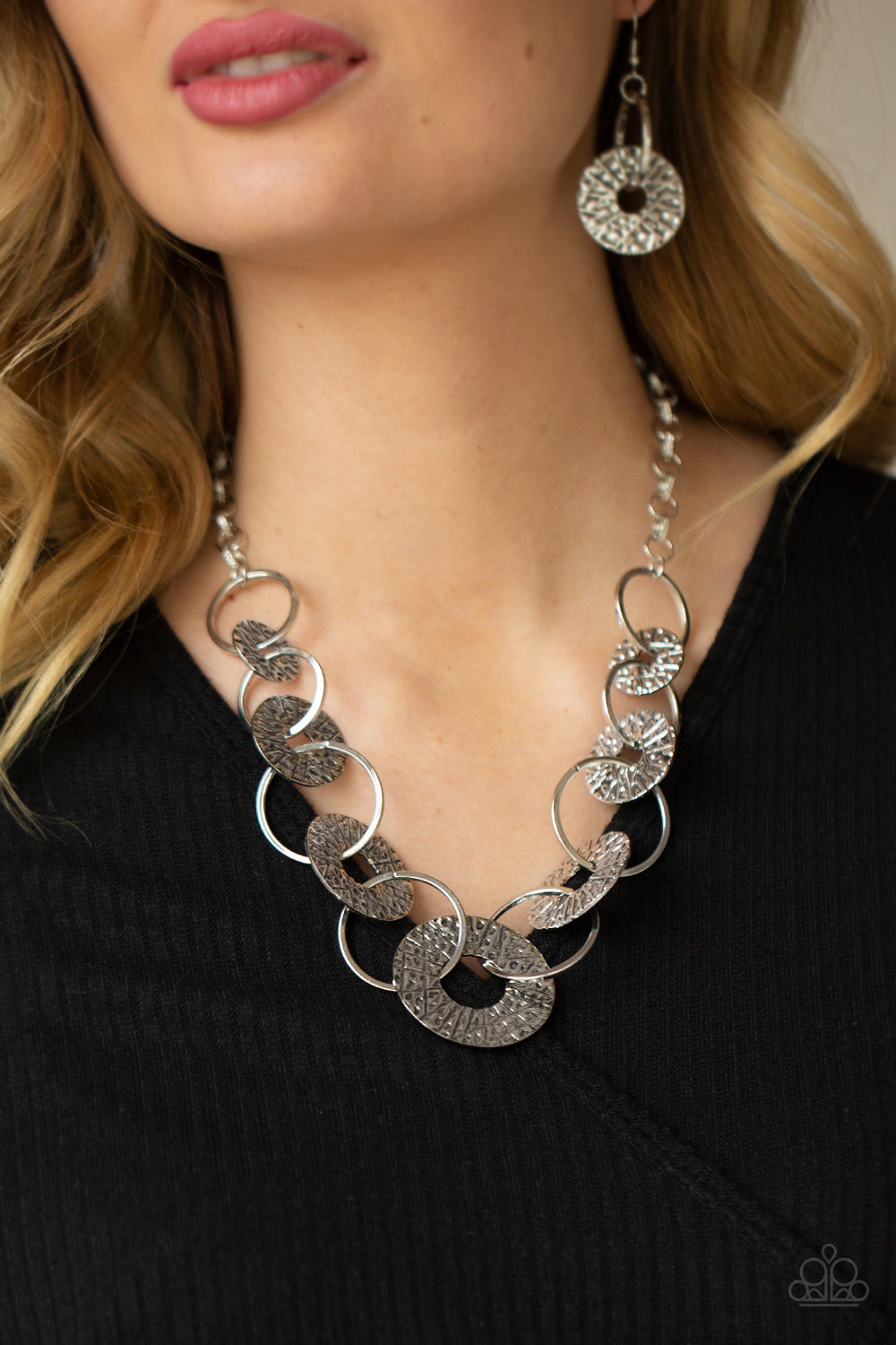 Paparazzi Industrial Envy - Silver