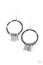 Load image into Gallery viewer, Paparazzi Garden Chimes - Black
