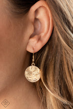 Load image into Gallery viewer, Paparazzi Circulating Shimmer - Gold
