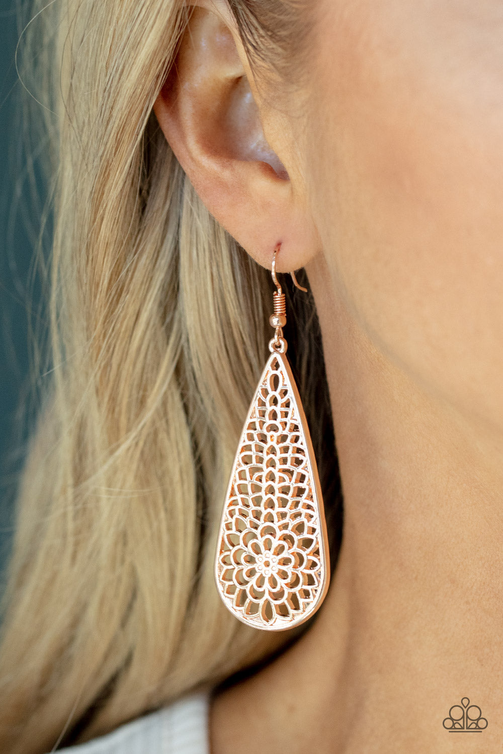 Paparazzi Posy Pasture - Rose Gold