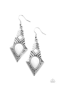Paparazzi Stylishly Sonoran - White