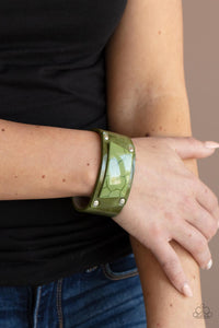 Paparazzi Geo Glamper - Green