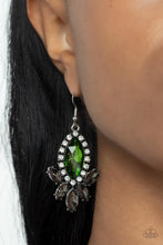 Load image into Gallery viewer, Paparazzi Serving Up Sparkle - Green
