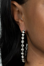 Load image into Gallery viewer, Paparazzi Royal Reveler - Black
