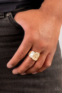 Paparazzi Fiercely Fleur-De-Lis - Gold