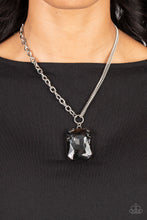 Load image into Gallery viewer, 🧡Paparazzi🧡 Instant Intimidation🧡Silver🧡Necklace 🧡
