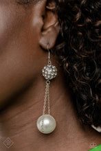 Load image into Gallery viewer, Paparazzi Ballerina Balance - White
