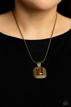 Load image into Gallery viewer, Paparazzi Right Hand TALISMAN - Brass
