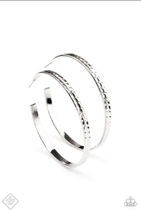 Paparazzi TREAD All About It - Silver
