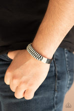 Load image into Gallery viewer, Paparazzi Trail Time Urban Bracelet-Black
